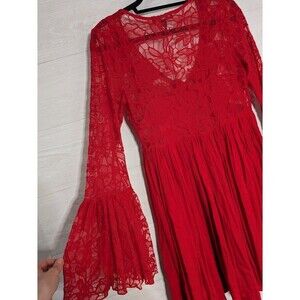 NEW Romeo + Juliet Couture Red Lace Mini Dress Bell Sleeve Boho Romantic Size M